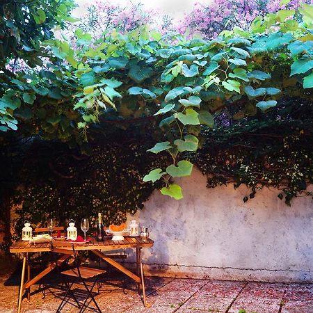 La Maisonette Et Son Jardin Velence Kültér fotó